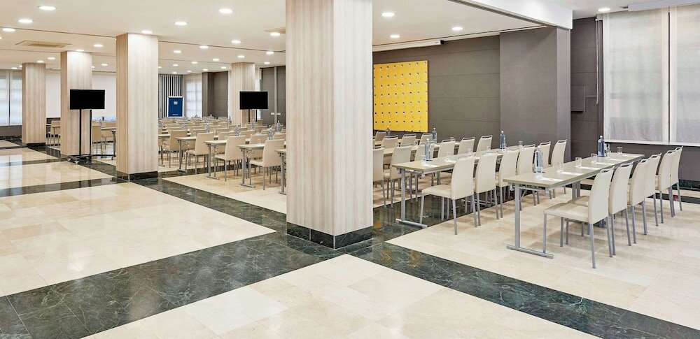 Фото Nh Valencia Las Artes