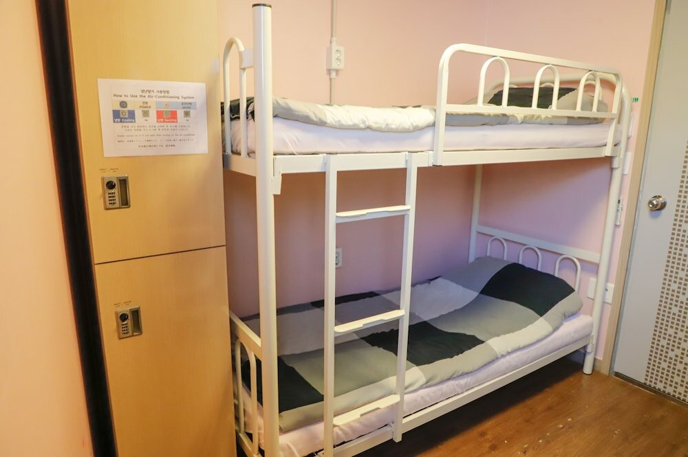 Фото Busan Suk Bak Dot com Guest House - Hostel