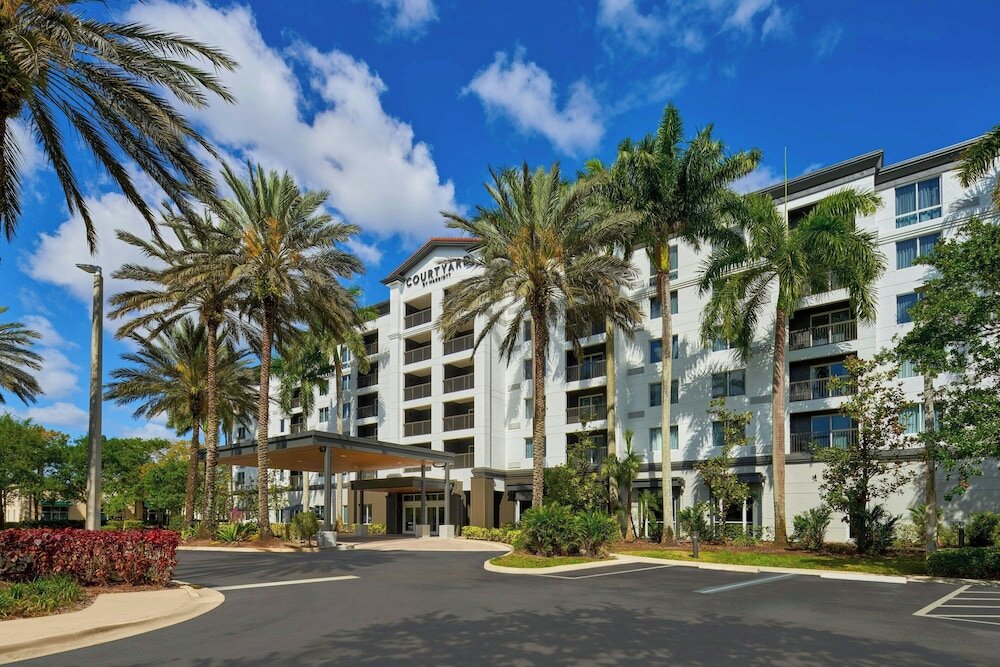 Фото Courtyard by Marriott Fort Lauderdale Weston