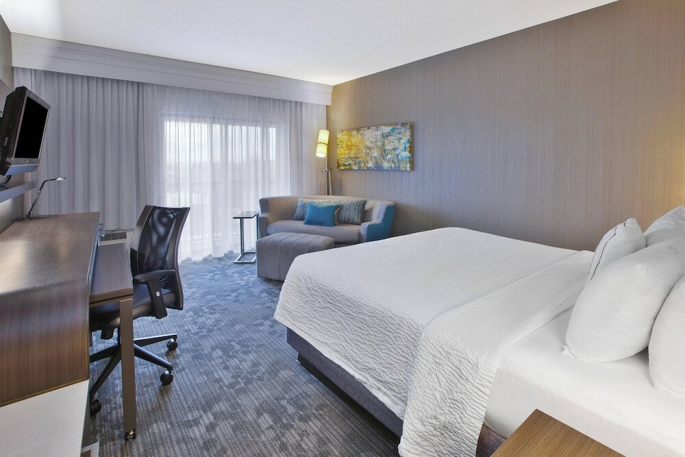 Фото Courtyard Somerset by Marriott