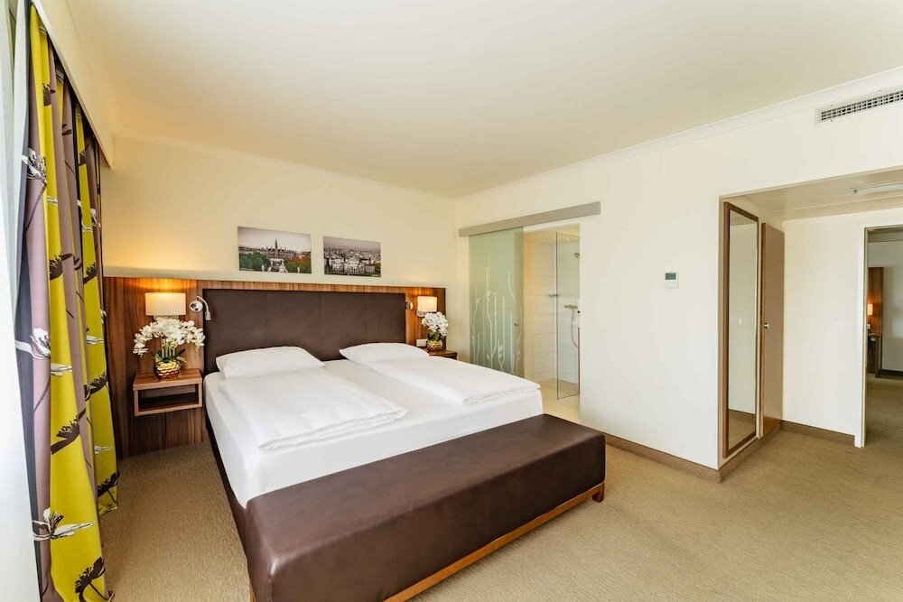 Фото Отель Plaza Premium Wien