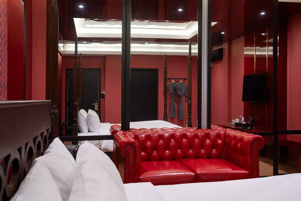 Фото G Boutique Silom Hotel