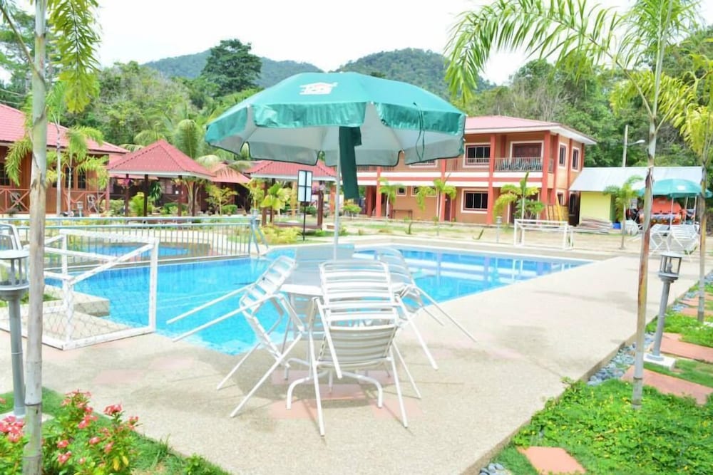 Фото Purnama Beach Resort