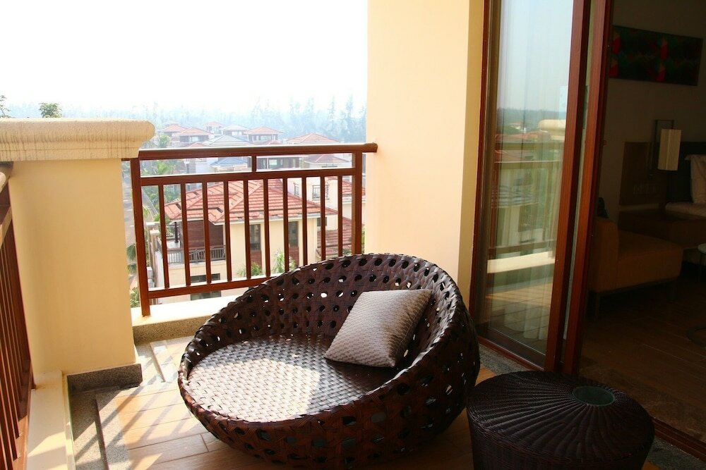 Фото Holiday Inn Express Haikou West Coast, an Ihg Hotel