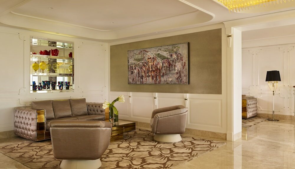 Фото The Reverie Saigon