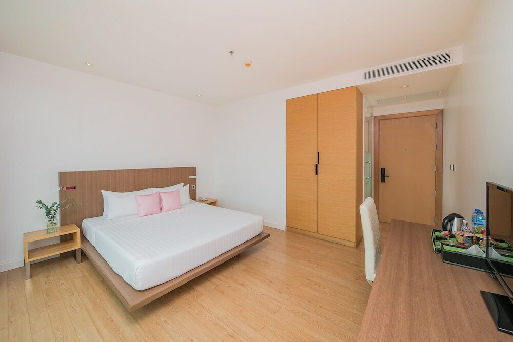 Фото Seven Zea Chic Hotel