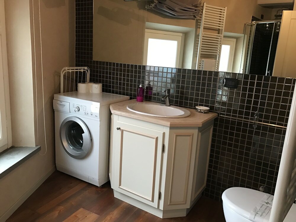 Фото At Home Bed and Breakfast