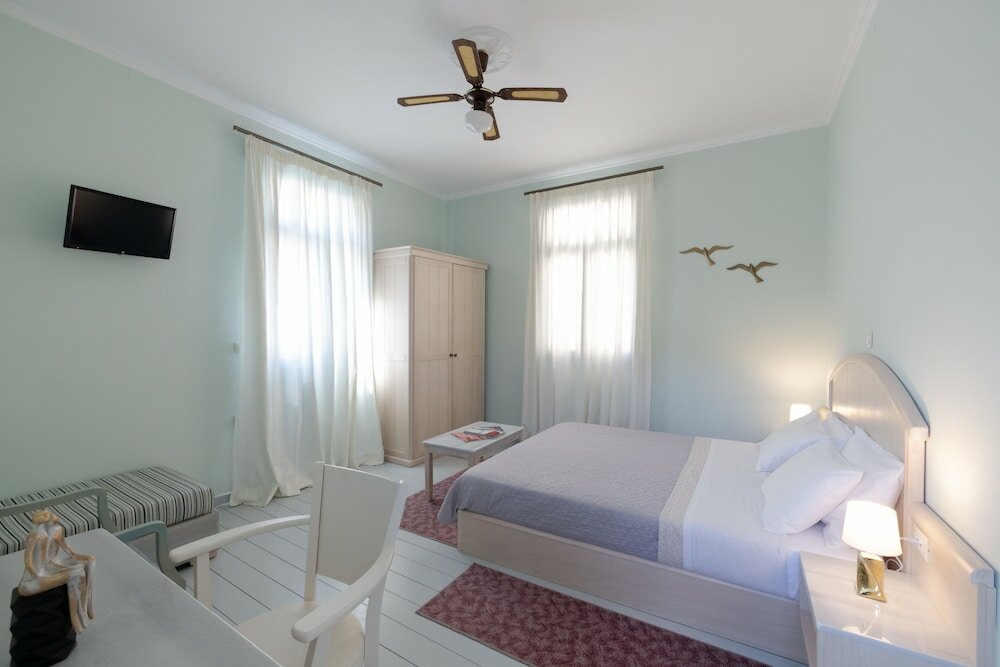 Фото 999 Luxury Hotel