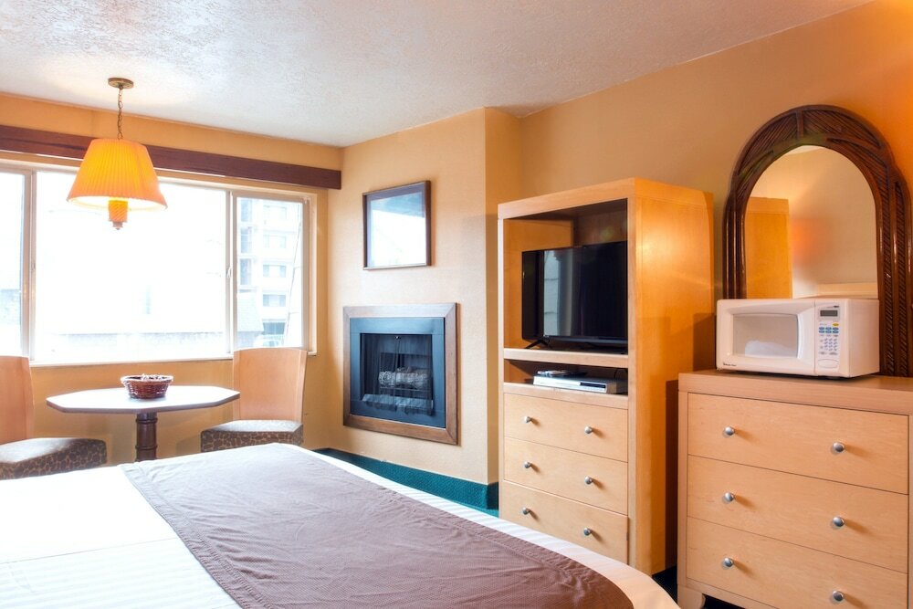 Фото Hi-Tide Oceanfront Inn