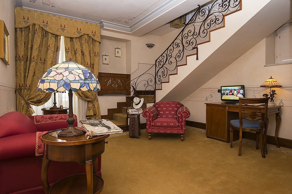 Фото 239423937680