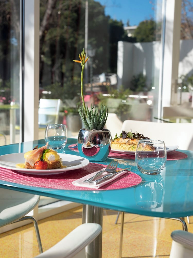 Фото Semiramis Hotel