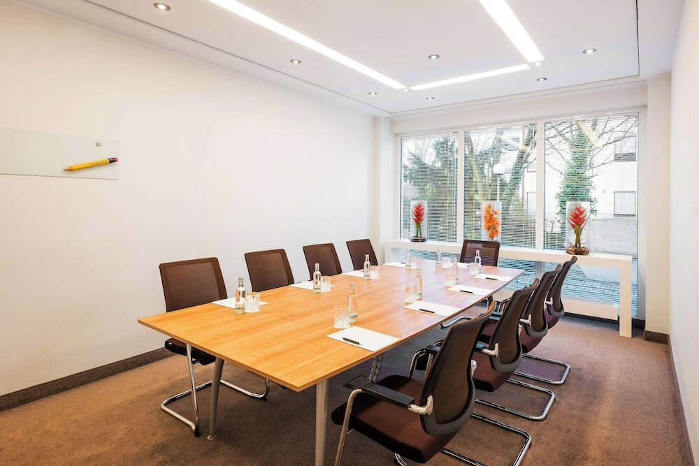 Фото Lindner Hotel Airport