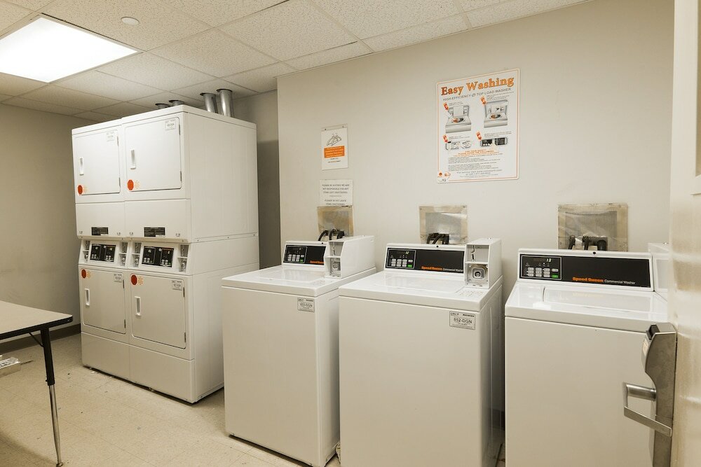 Фото Red Roof Inn Plus+ Long Island - Garden City