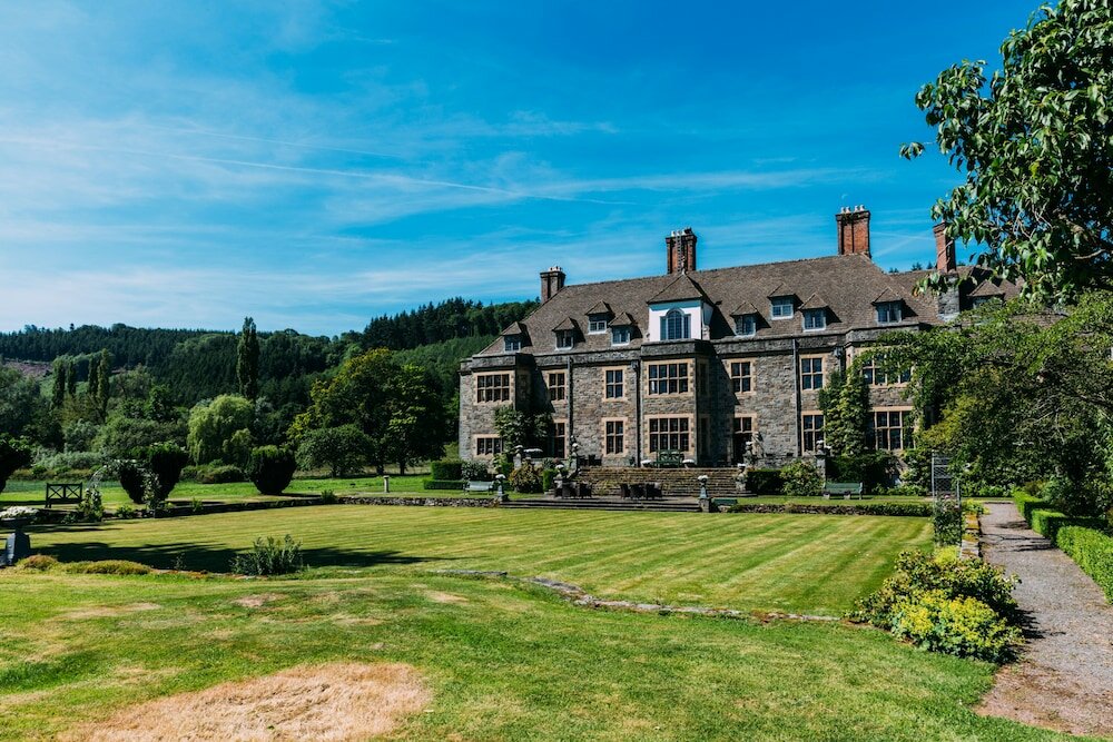 Фото Llangoed Hall
