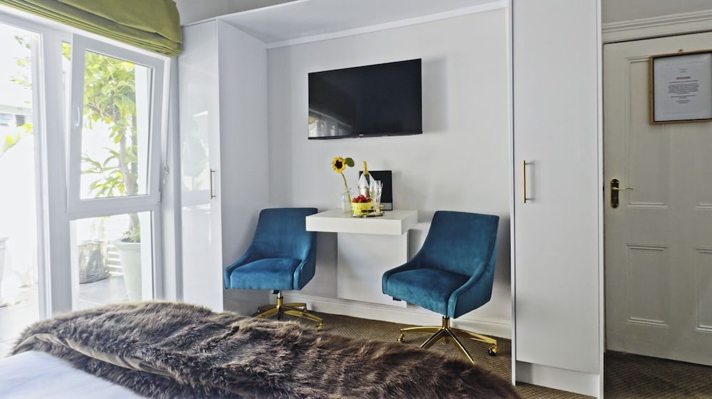 Фото The Villa Rosa Bed and Breakfast