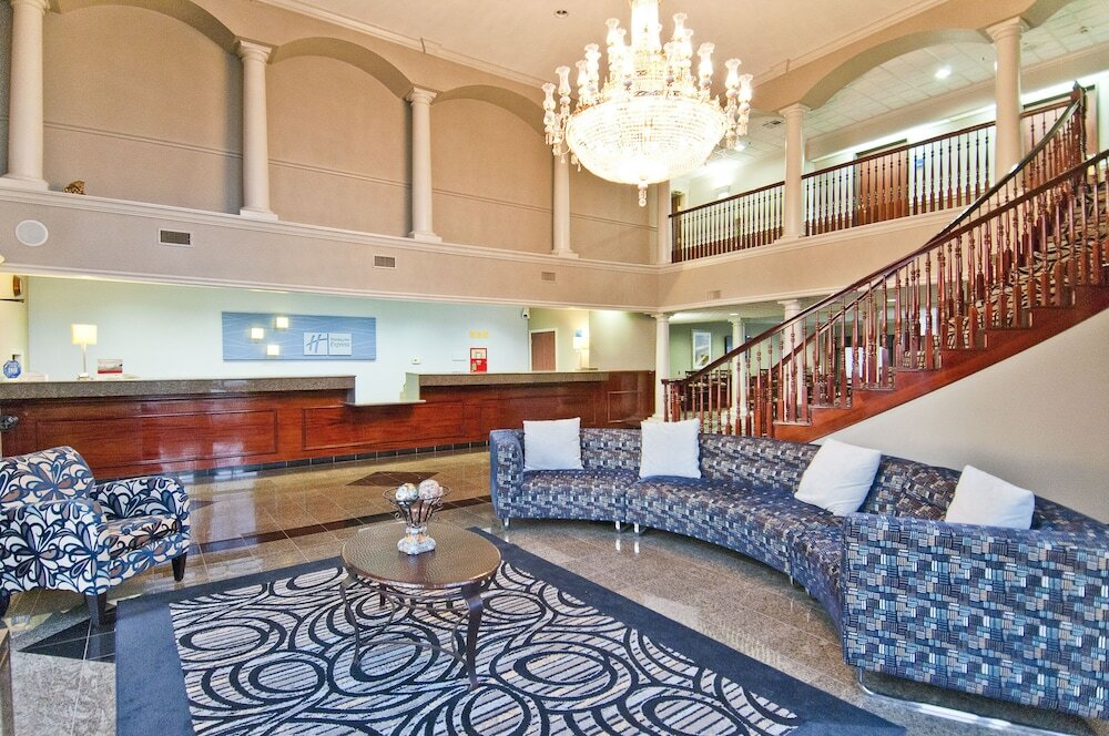 Фото Holiday Inn Express Hotel & Suites Lake Charles, an Ihg Hotel