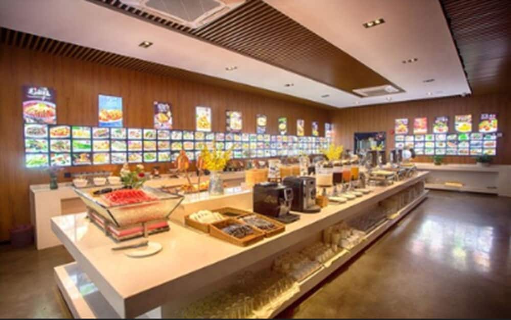 Фото Shanghai Linyin Holiday Hotel