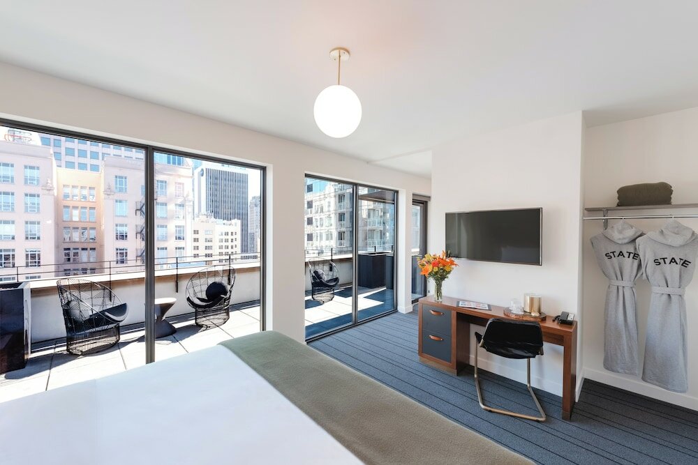 Фото The State Hotel