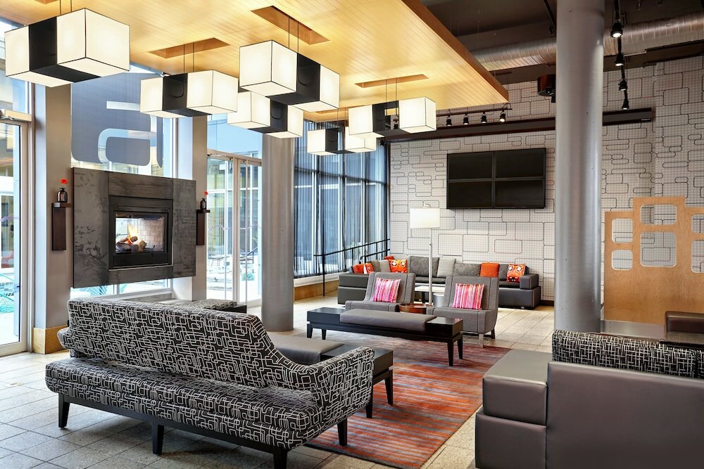 Фото Aloft Montreal Airport