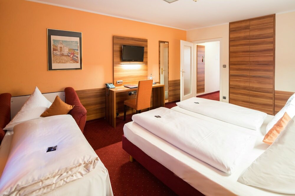 Фото Hotel Isartor