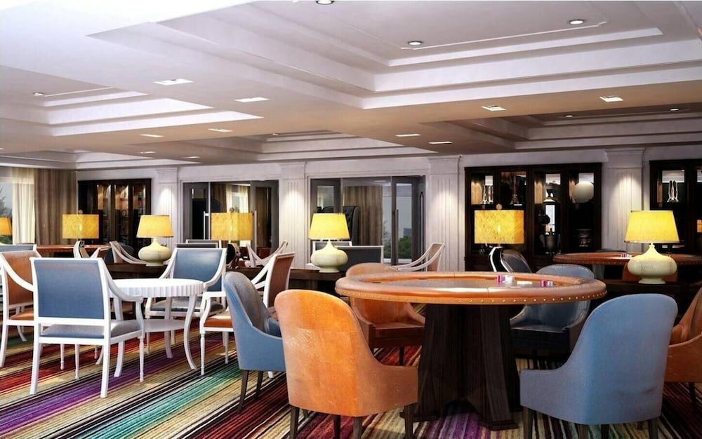 Фото Amanora The Fern Hotels & Club