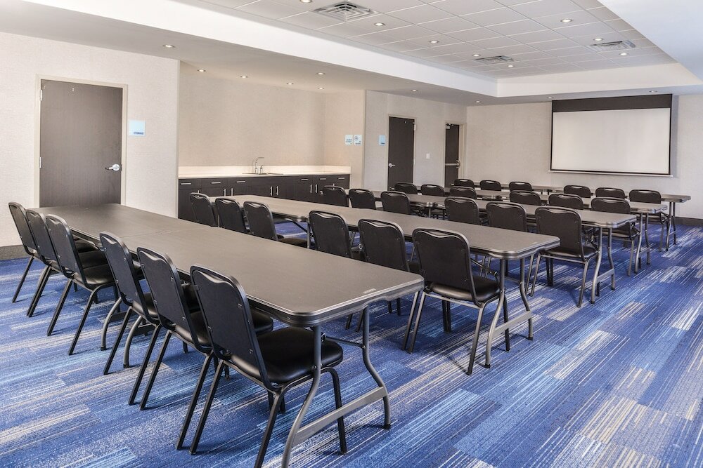 Фото Holiday Inn Express & Suites Kansas City - Lee's Summit, an Ihg Hotel