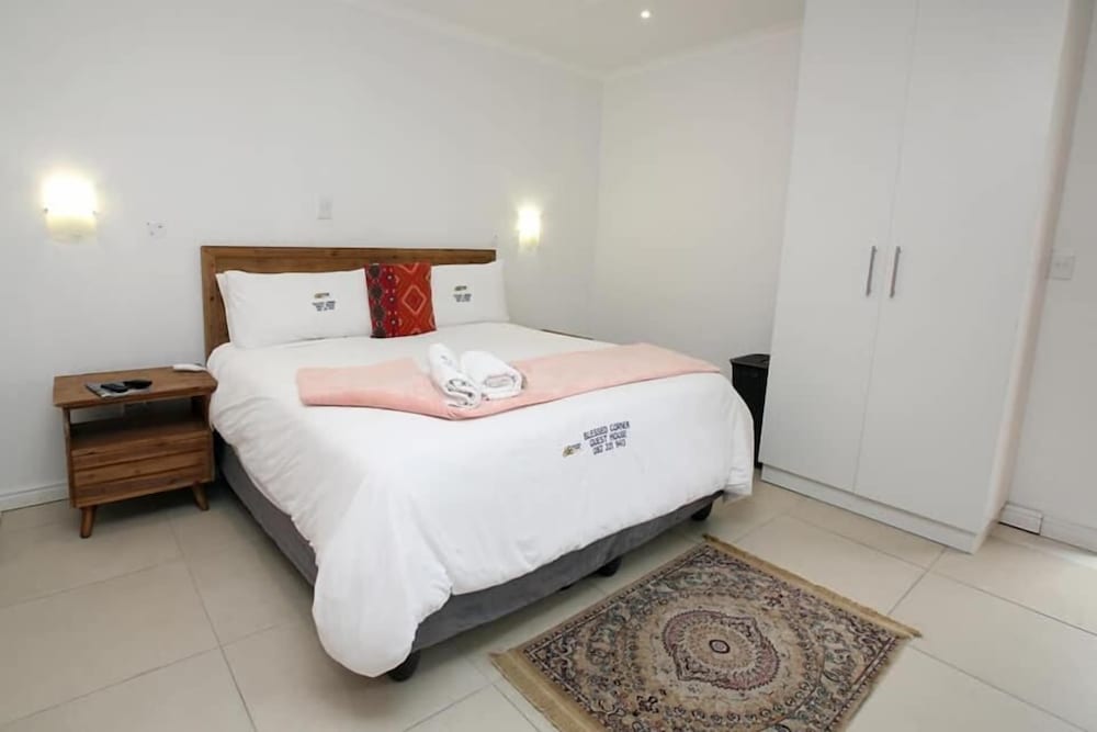 Фото Blessed Corner Guest House