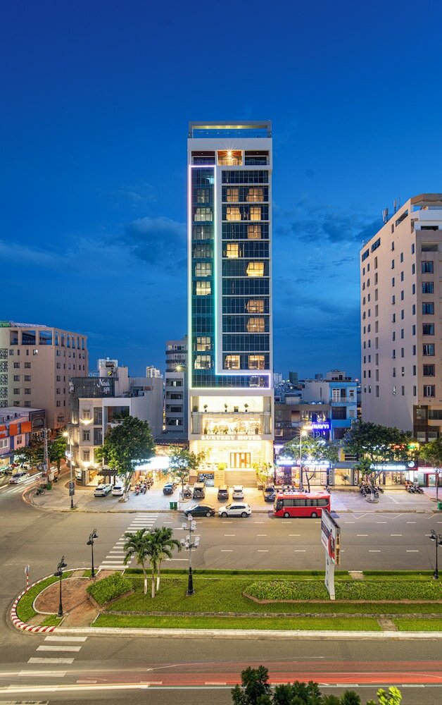 Фото Luxtery Hotel