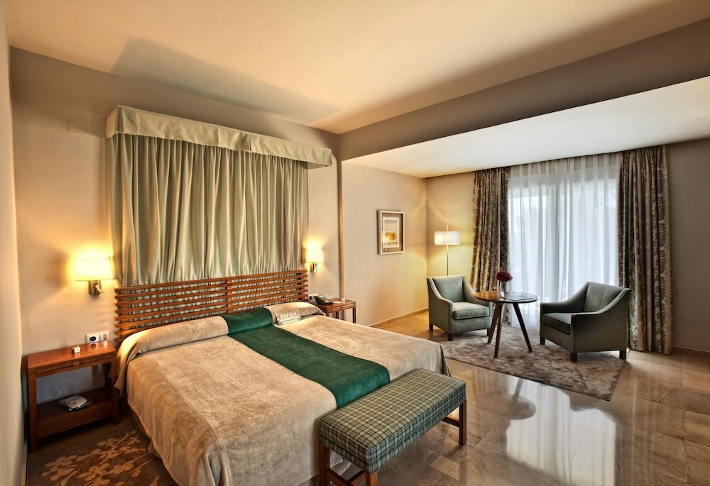 Фото Parador De Cordoba La Arruzafa Hotel