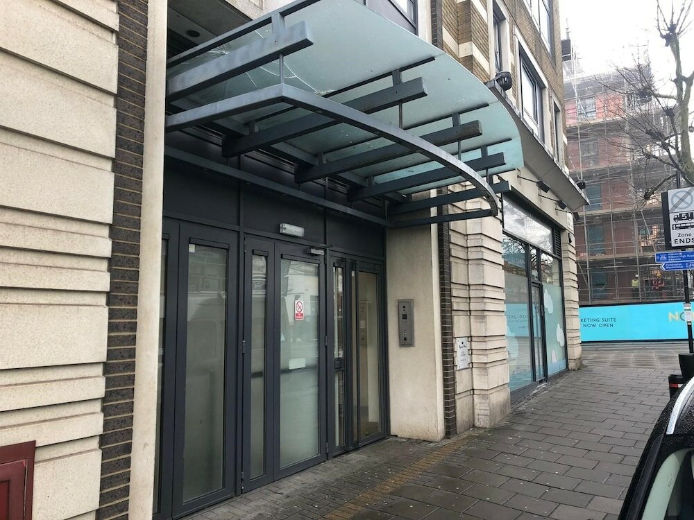 Фото The New London Carlton Hotel & Service Apartments