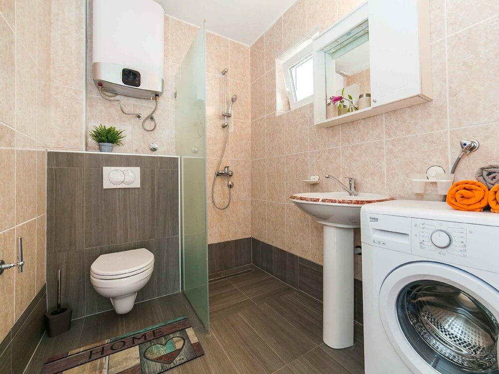 Фото Maki Apartments