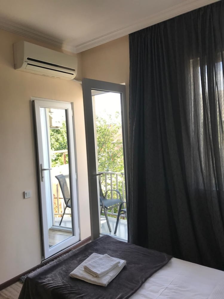 Фото Отель Upstairs Hotel Tbilisi