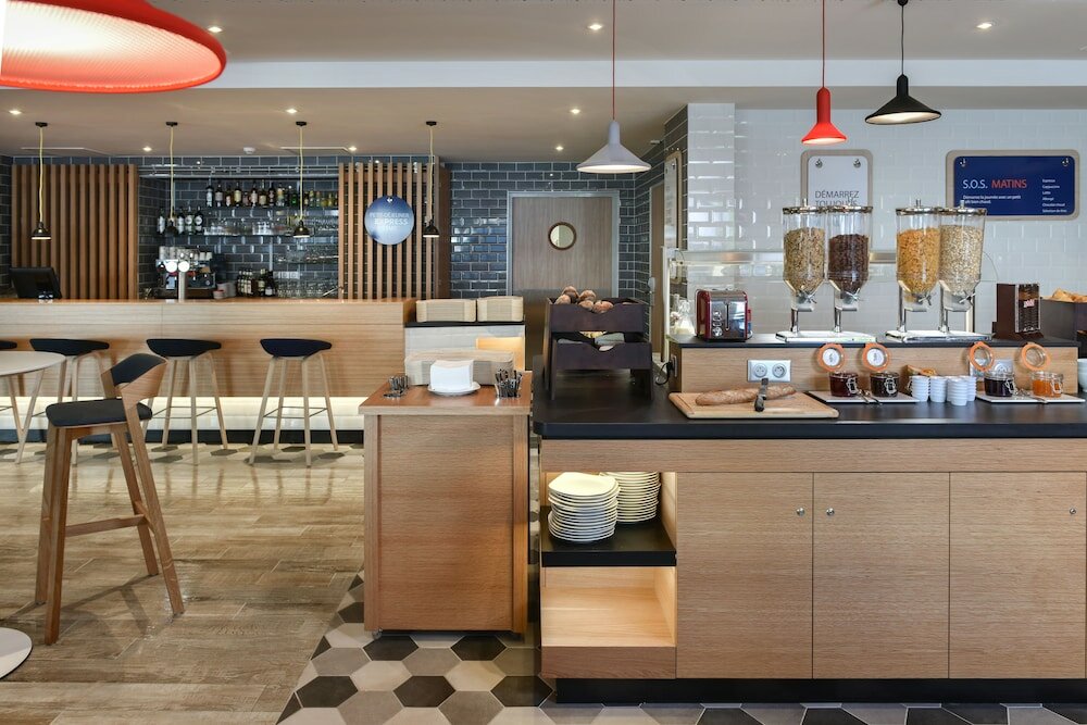 Фото Holiday Inn Express Rouen Centre - Rive Gauche by Ihg