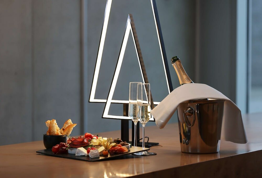 Фото Art'otel Cologne, part of Radisson Hotel Group