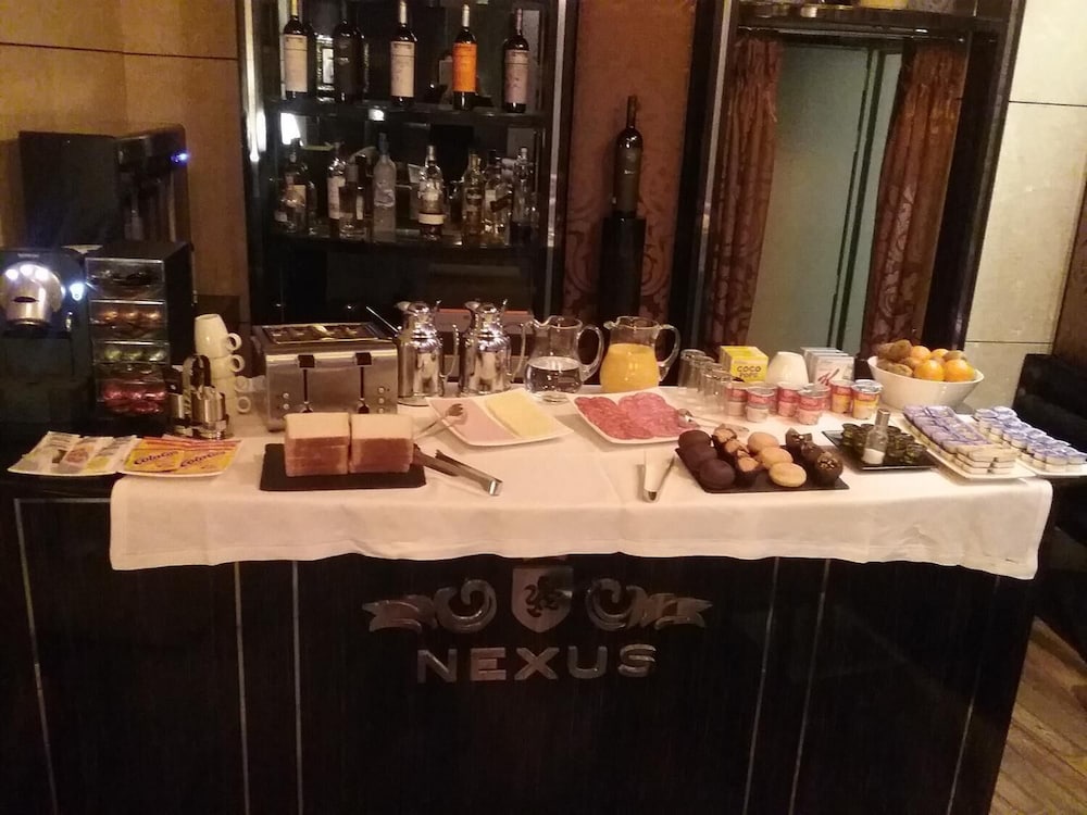 Фото Отель Nexus Valladolid Suites & Hotel