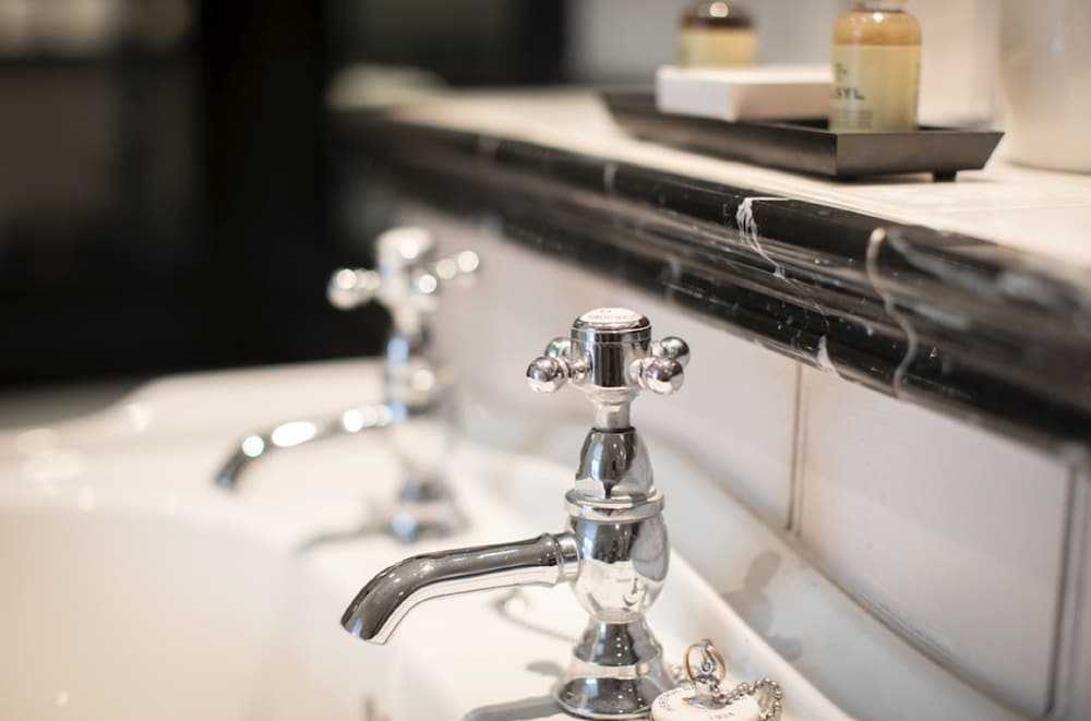 Фото The Dower House Hotel