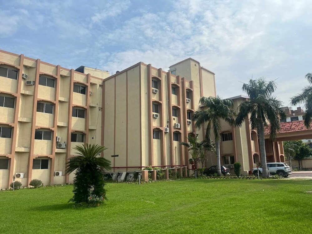 Фото The Rajgir Residency