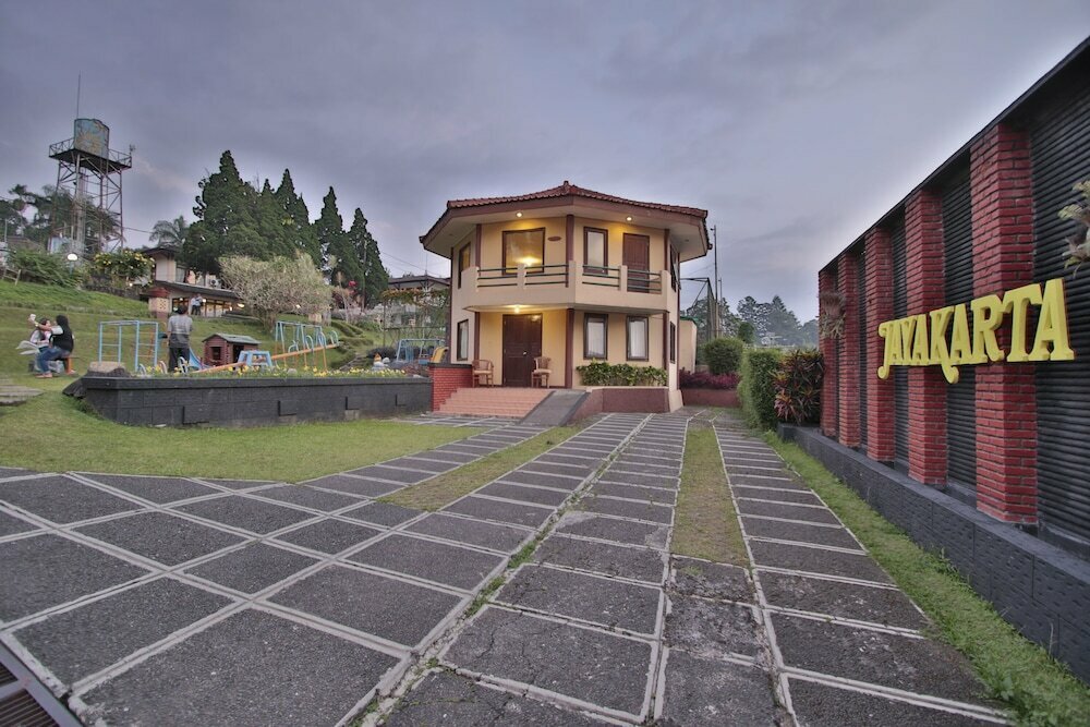 Hotel The Jayakarta Cisarua, West Java, photo