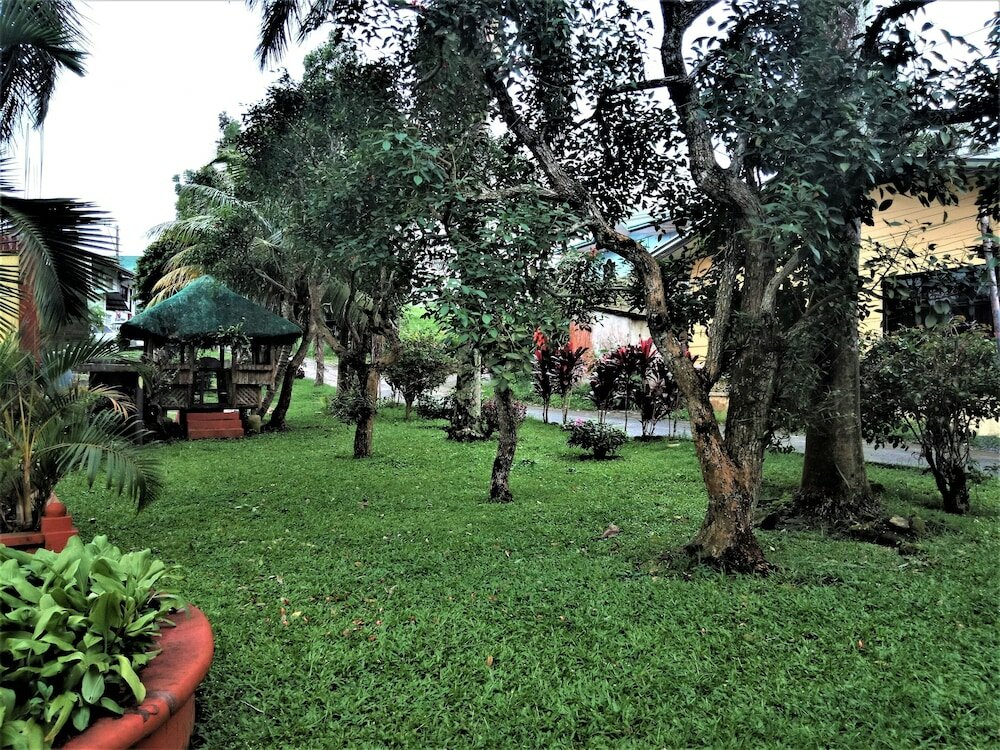 Фото La Gracia Apartelle Tagaytay