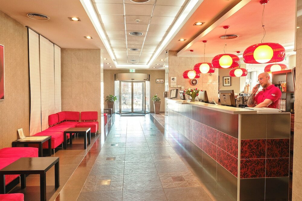 Фото отеля 2