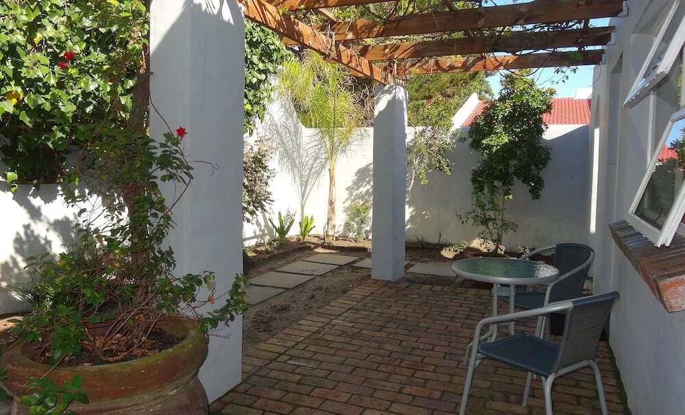 Фото Be My Guest Lodge