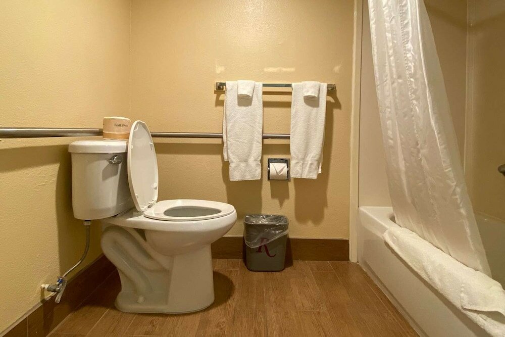 Фото Americas Best Value Inn Azusa Pasadena