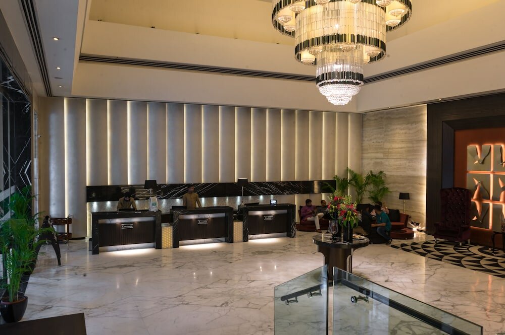 Фото The Landmark Hotel