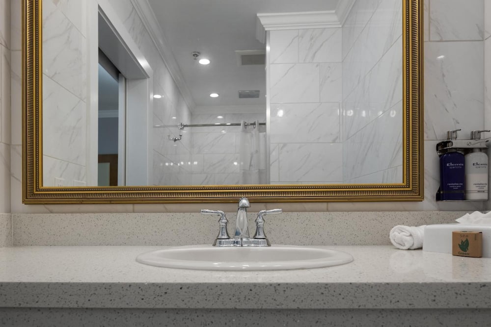 Фото The Millwood - A Boutique Hotel