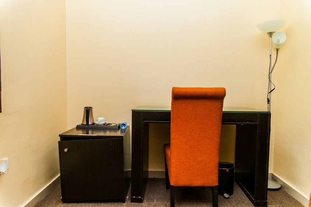 Фото CribVille Hotel & Suites