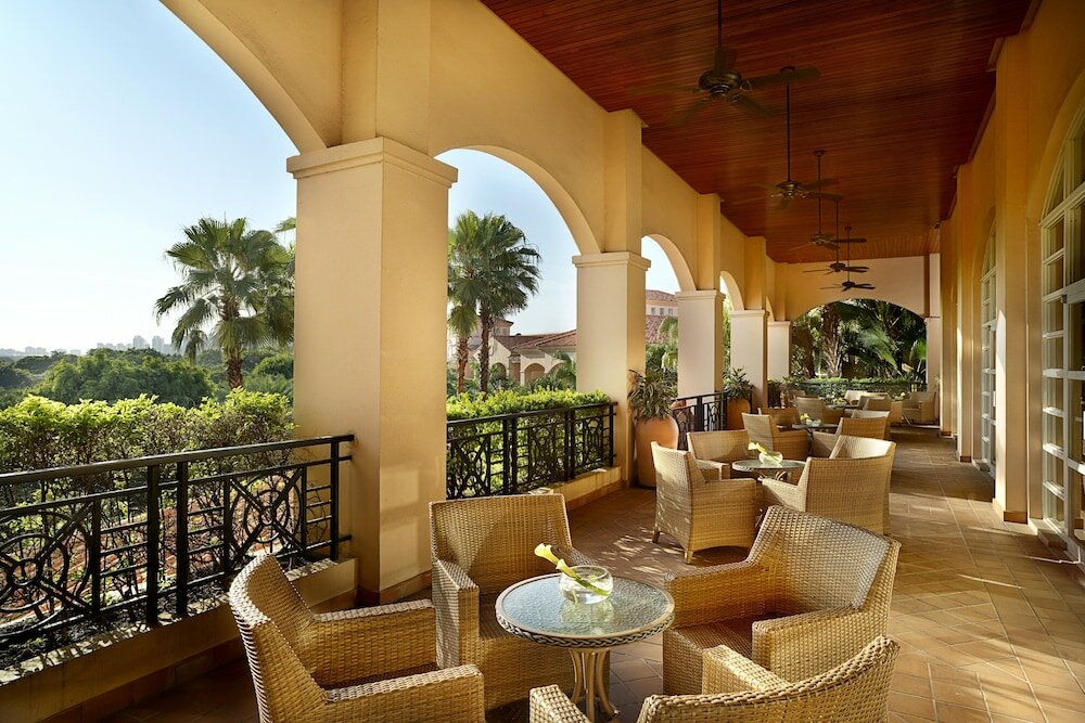 Фото Hillview Golf Hotel