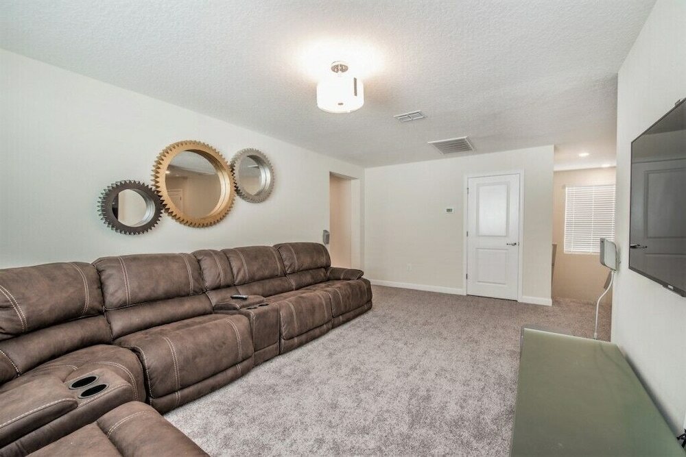 Фото 6 Bed 5 Ba Villa with Pool, SPA & Lake View