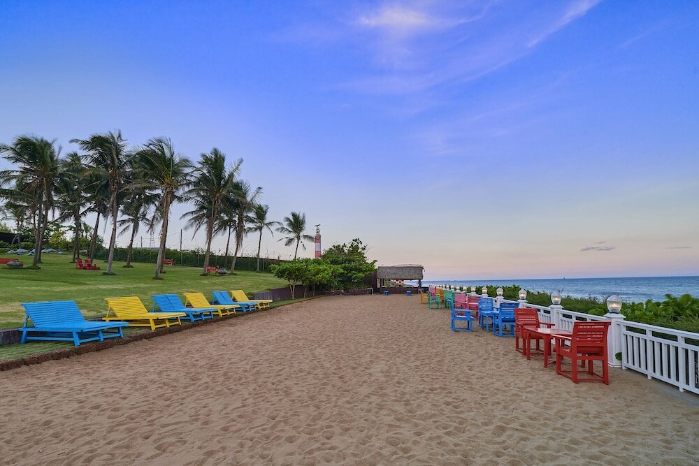 Фото Mayfair Palm Beach Resort