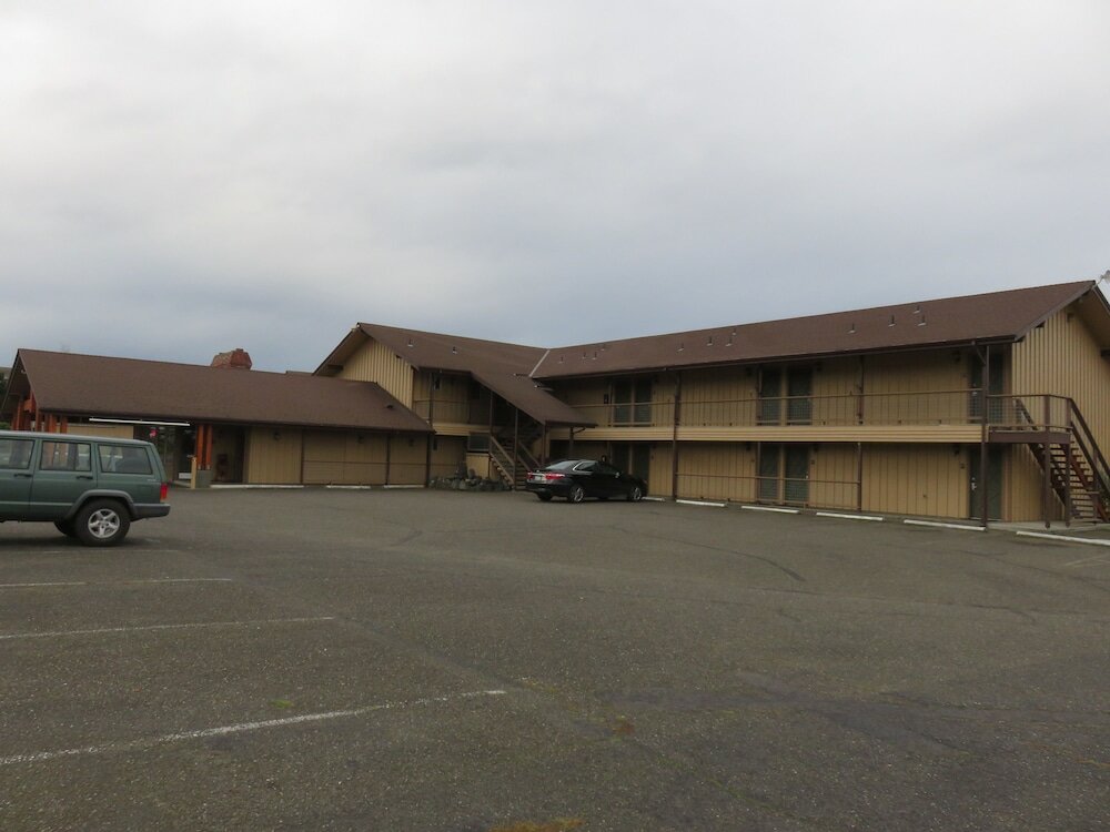 Фото Olympic View Inn