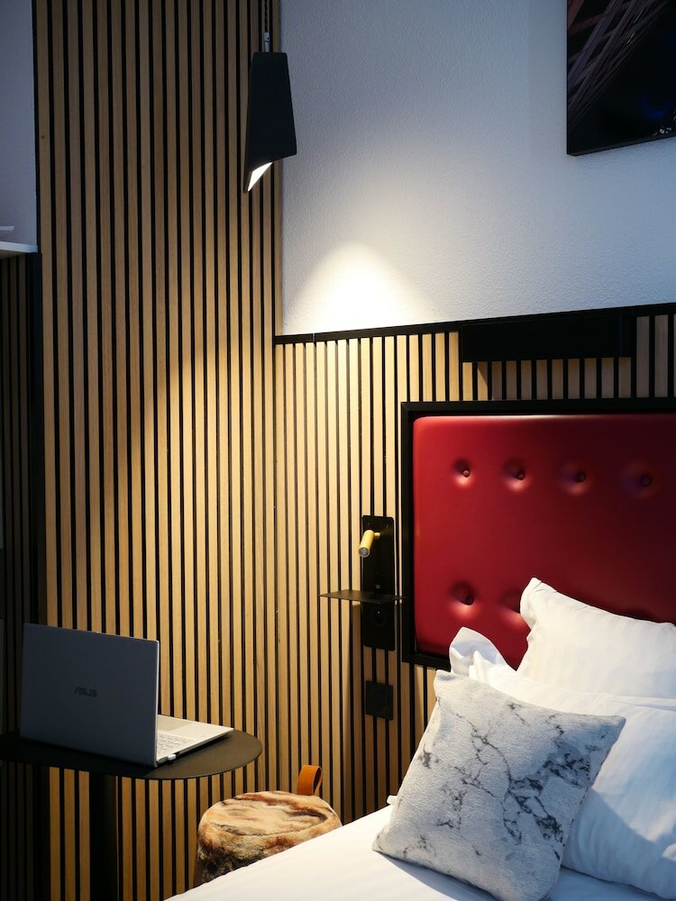 Фото Carre Vieux Port